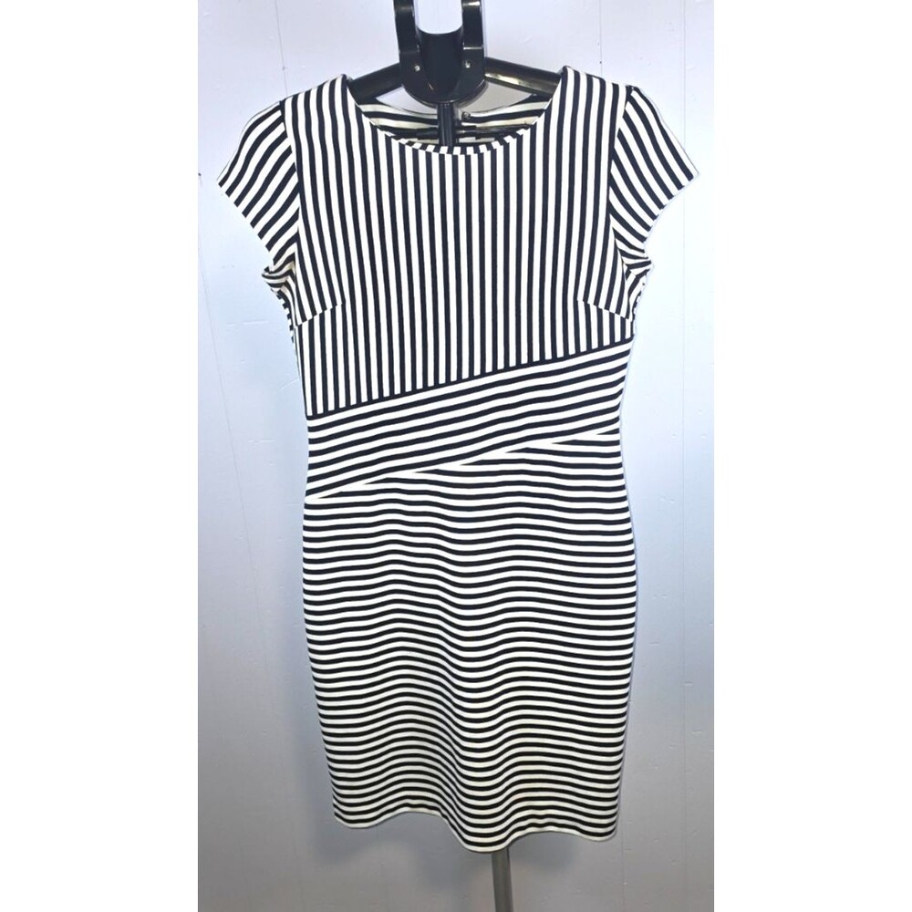 Banana Republic Black Whtie Striped Dress Sleeveless Size 12P 12 Petite
